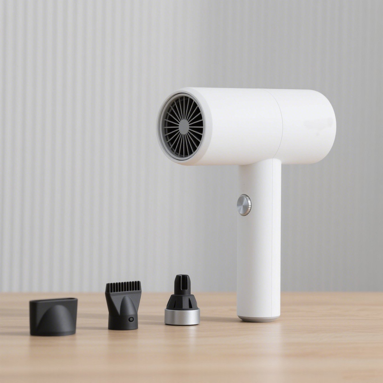 Uscător de păr performant cu tehnologie cu ioni negativi