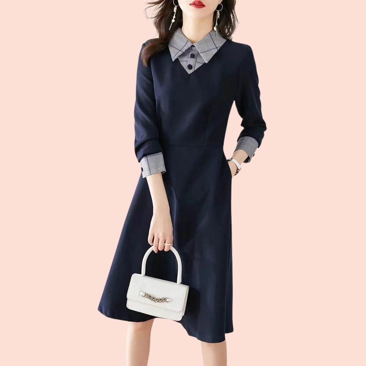 長袖でウエストを絞ったスリム見えのロングスリーブワンピース