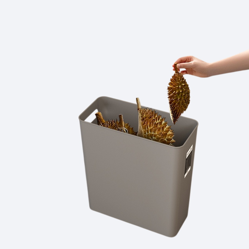 Large capacity crevice plastic trash can