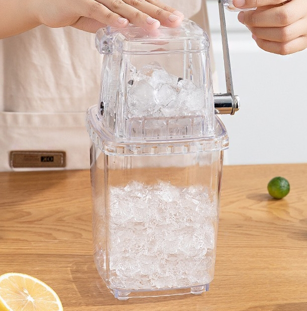 เครื่องทําน้ําแข็งไสขนาดเล็กแบบแมนนวล