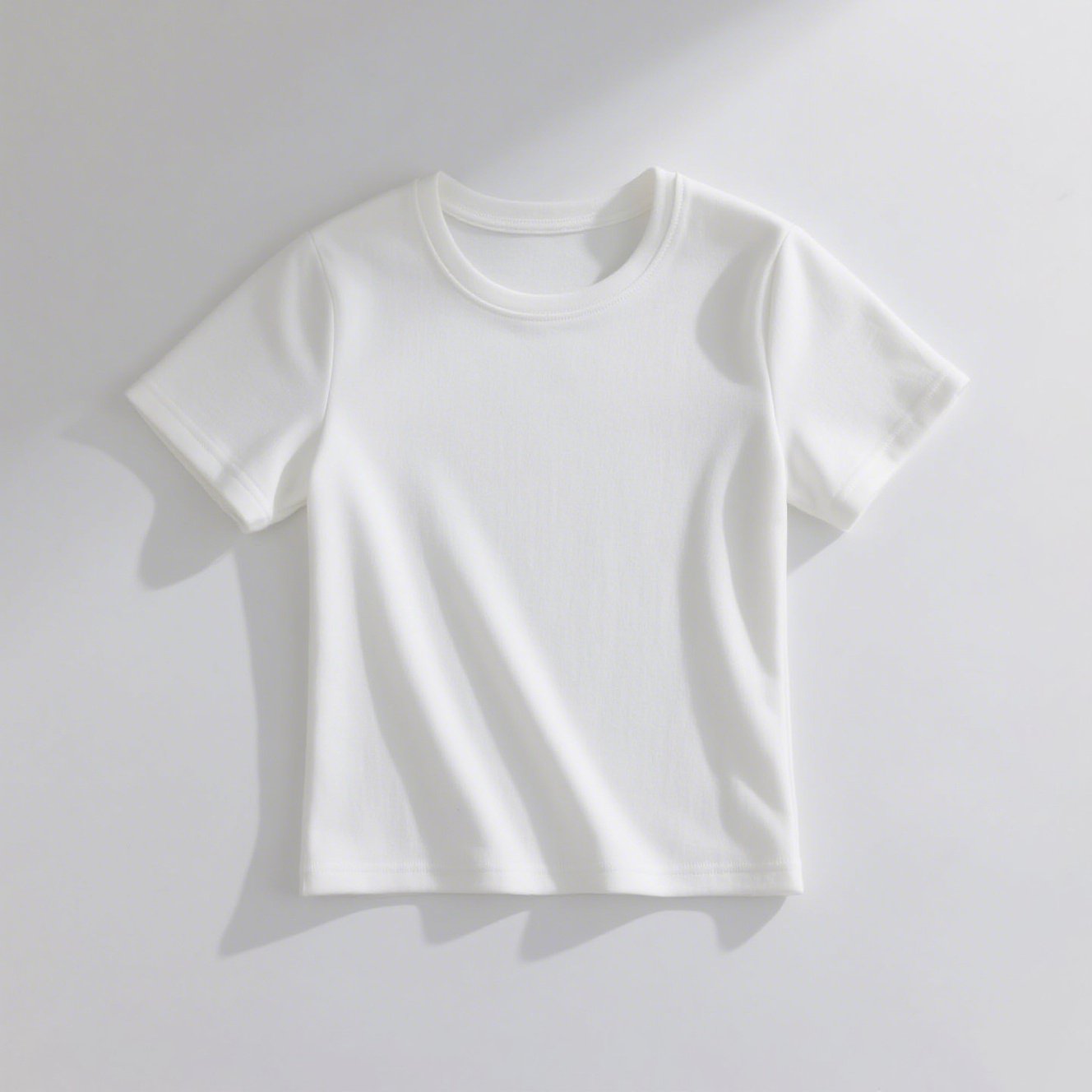 シンプル白半袖トップス