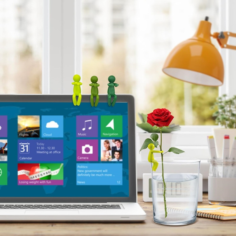 観葉植物とクリエイティブフィギュアの組み合わせ