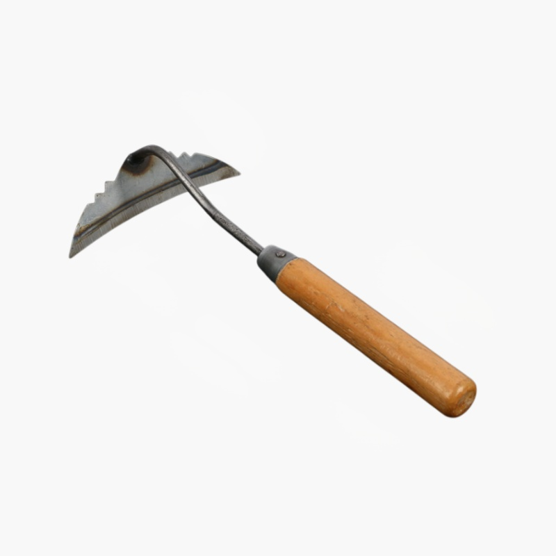 木製の柄が付いた小さな鍬