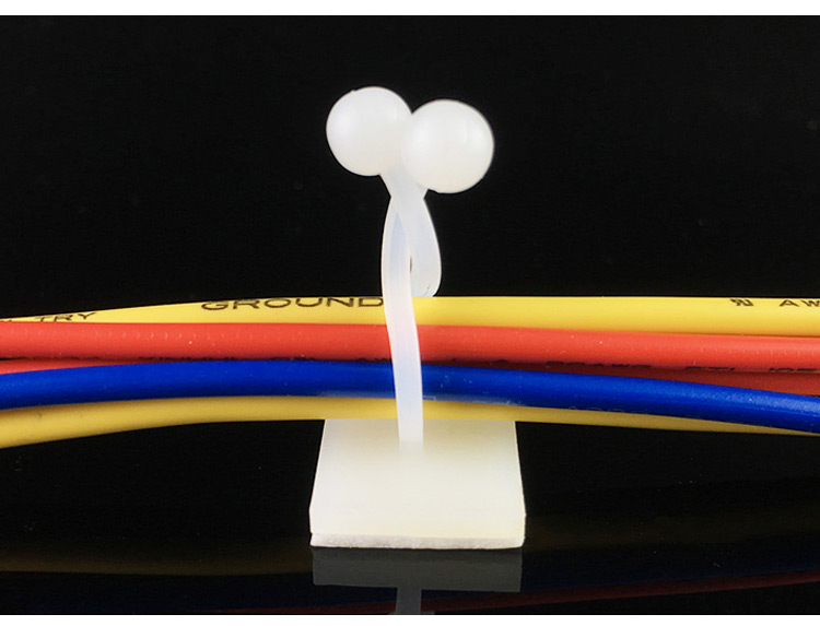 Popínavé rostliny s držáky na balkoně