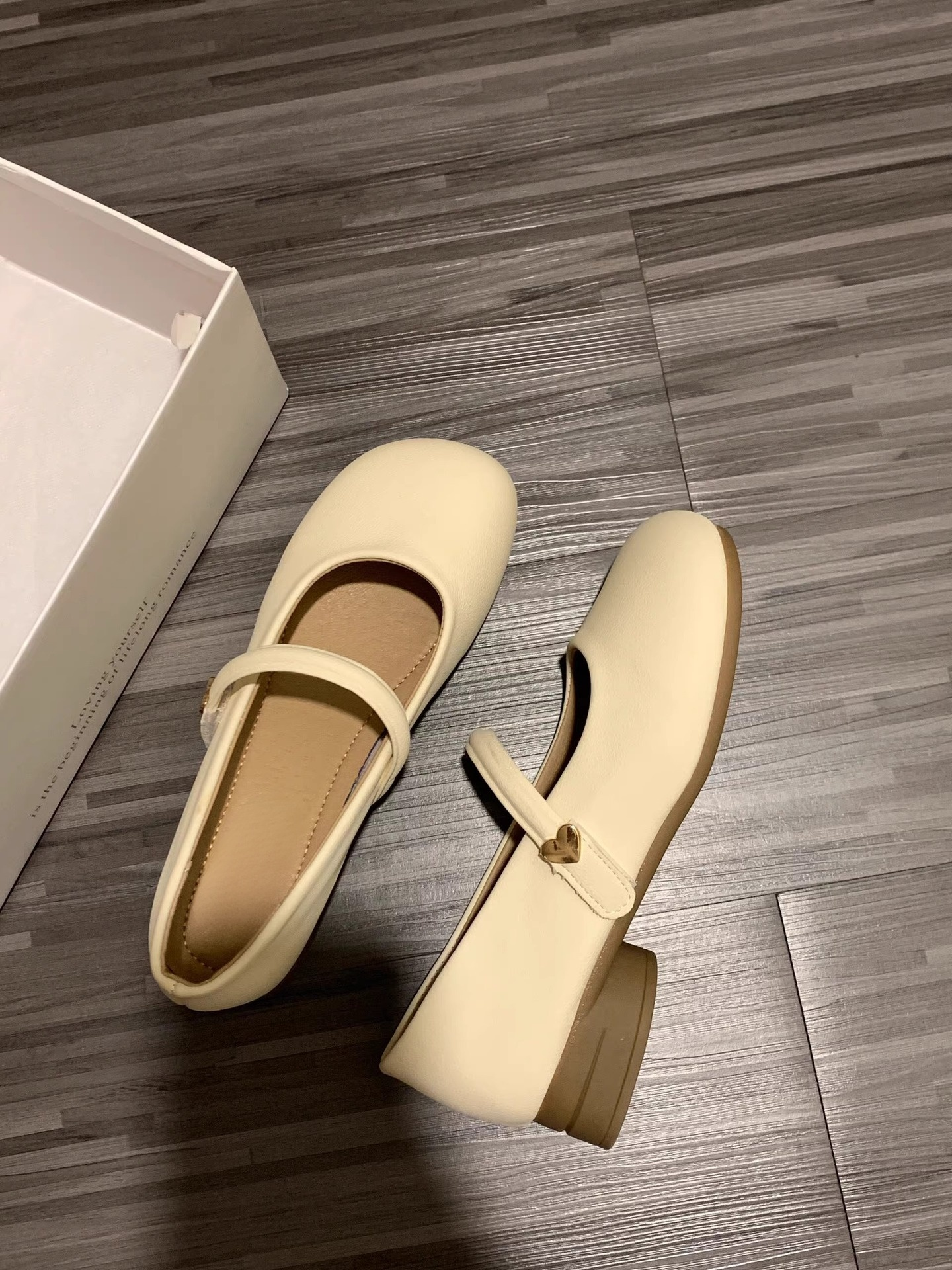 快適な履き心地の女性用革靴