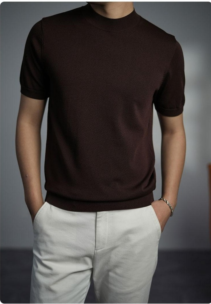 様々なシーンで活躍するメンズニットTシャツ