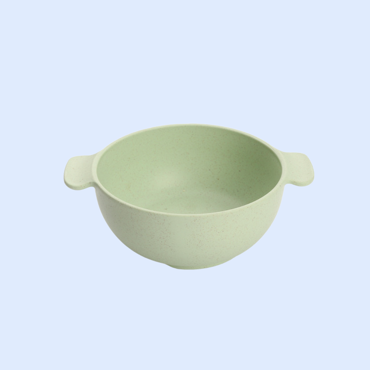 손잡이 두 개가 달린 밀짚 그릇