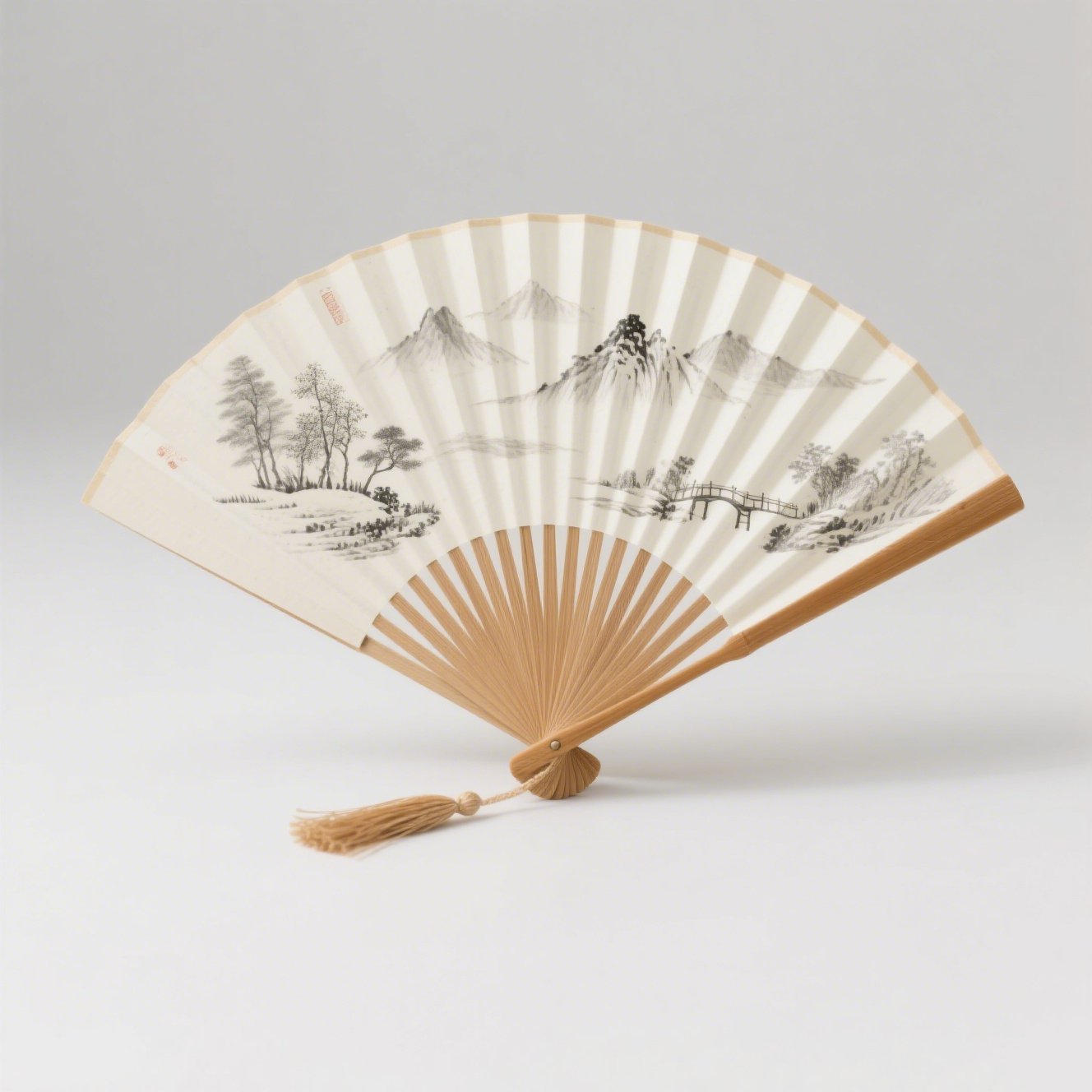 Skládací vějíř s rukojetí z malého červeného santalového dřeva