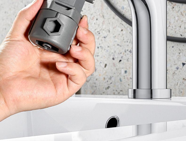 노즐 교체를 위한 멀티렌치 활용