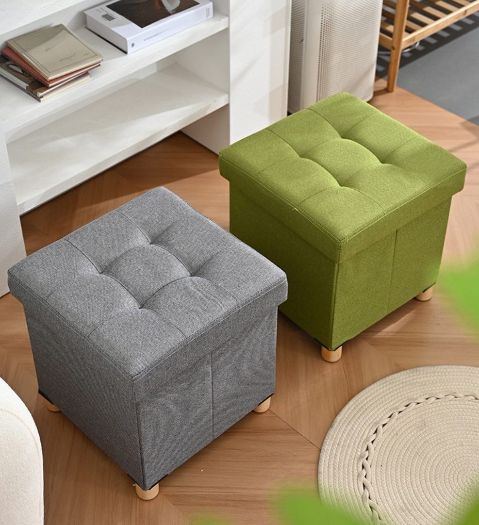 リビングインテリアに合うシンプルな収納スツール