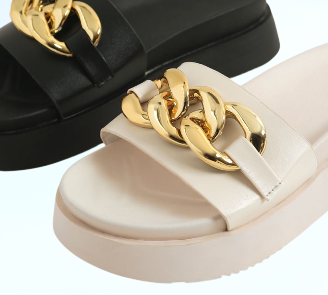 新しいスタイルの万能な厚底ファッショナブルなビーチカジュアルシューズレディースサンダル