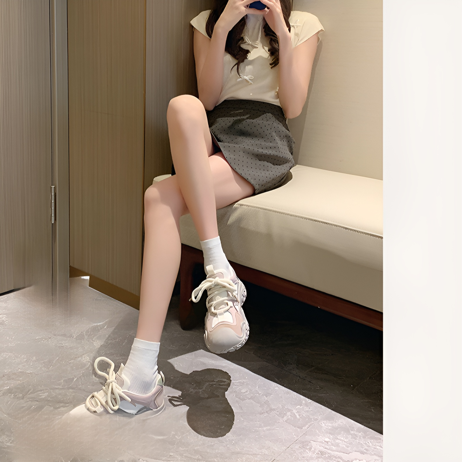 2025年新作女性用スポーツシューズの全体画像