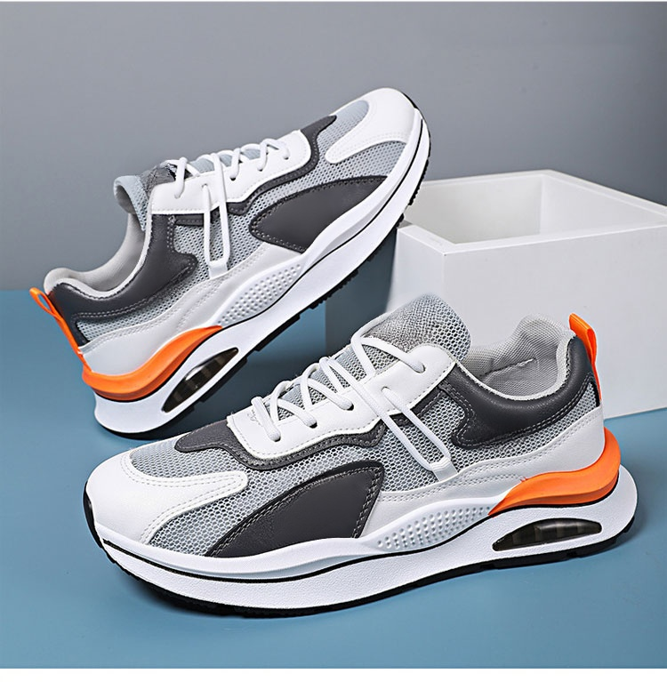 快適なインソール付きスニーカーの内部画像