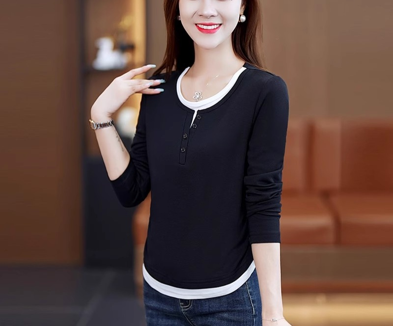 レイヤード風トップス