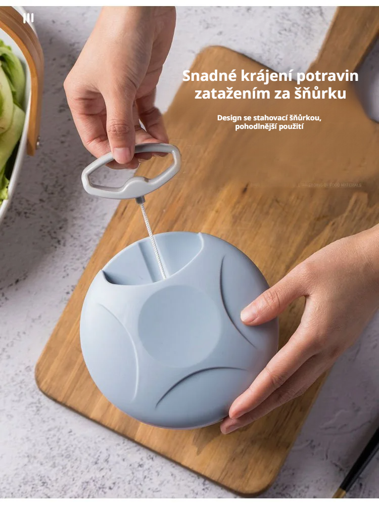 Detailní pohled na ostré čepele mini sekáčku