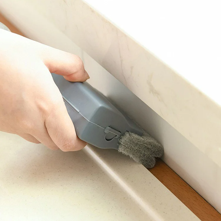 Multifunkční kartáč na rohové spáry drážek