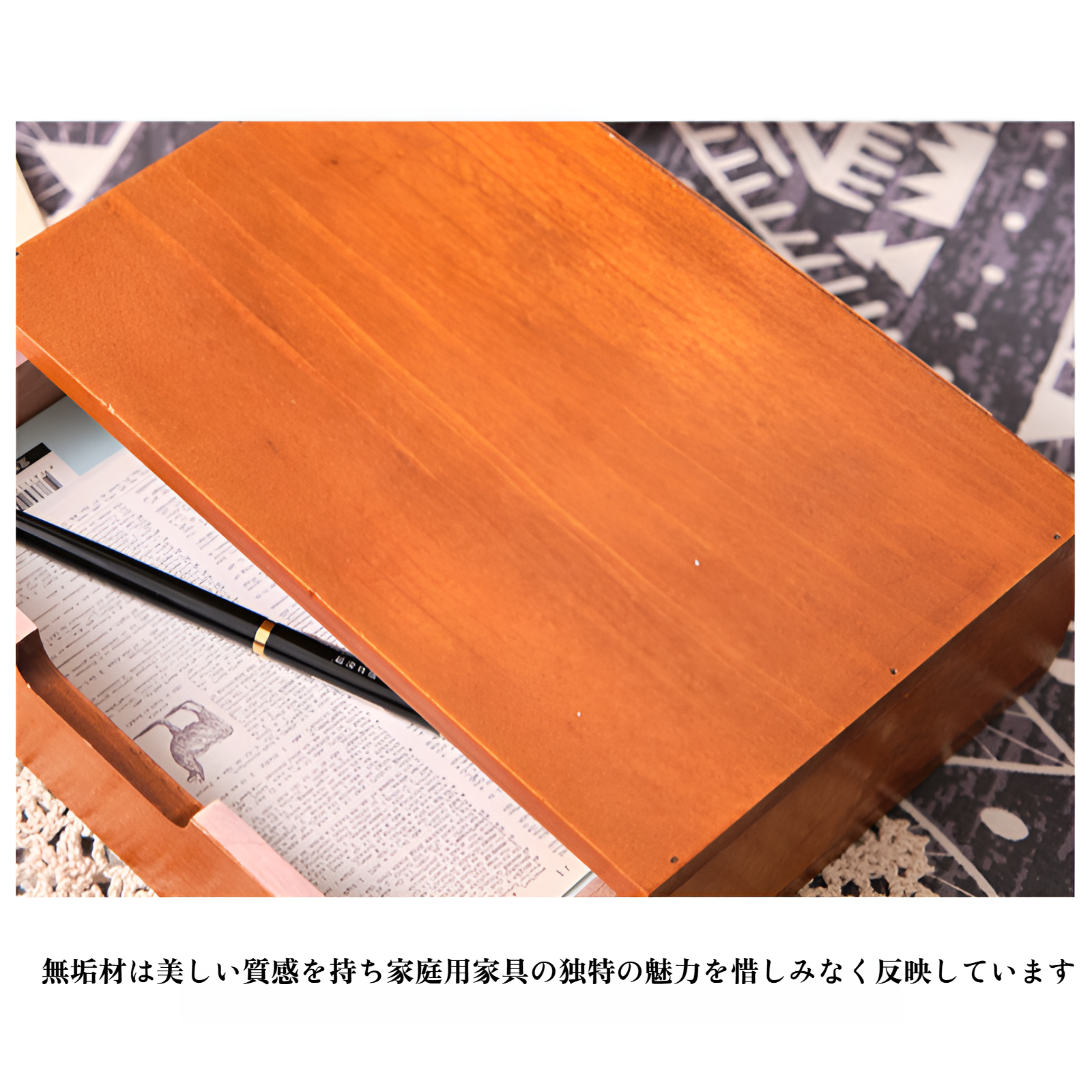 ナチュラルデザインの木製デスクトップ収納ラック