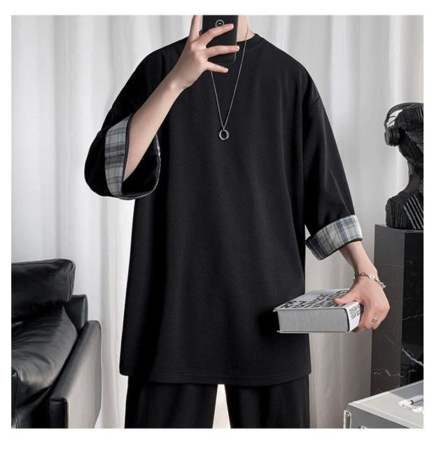 ビッグサイズTシャツとデニムのスタイリング提案