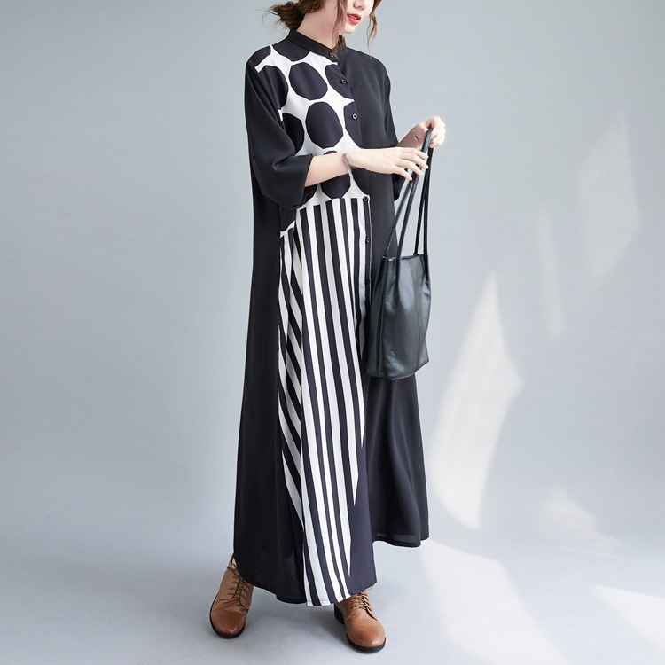 体型カバーにも最適な長袖ワンピース