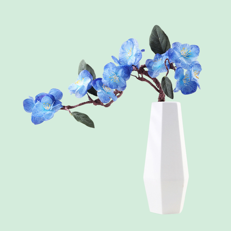 심플하고 모던한 도자기 화병