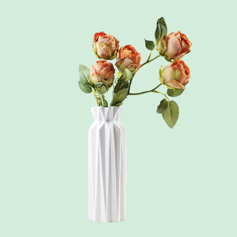 심플하고 모던한 도자기 화병