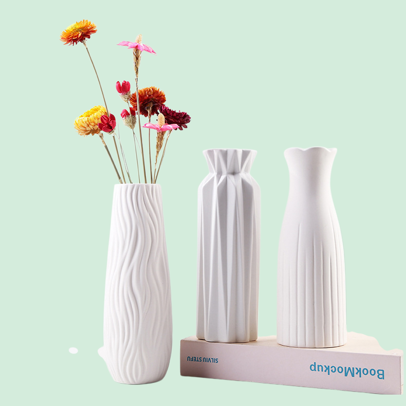 심플하고 모던한 도자기 화병
