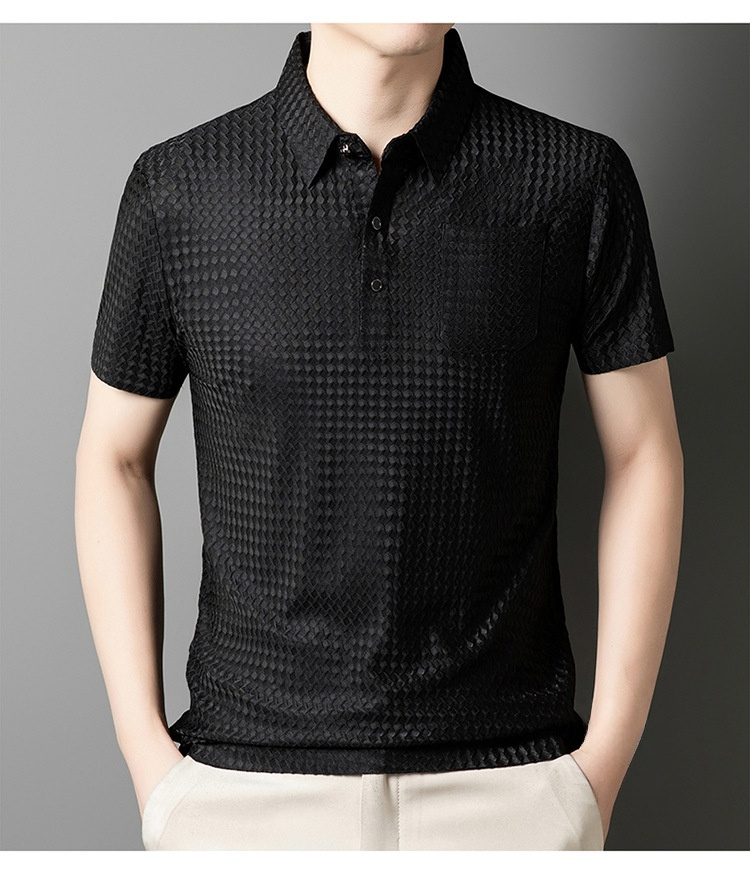 おしゃれな男性用半袖シャツ着用例