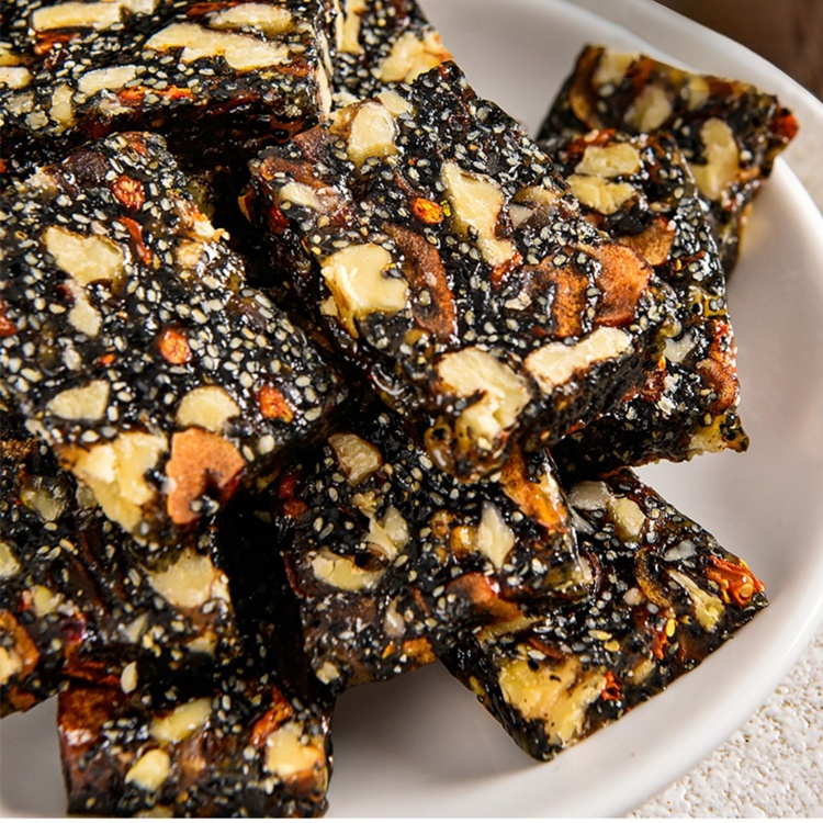 검은 깨 호두 구기자 대추떡