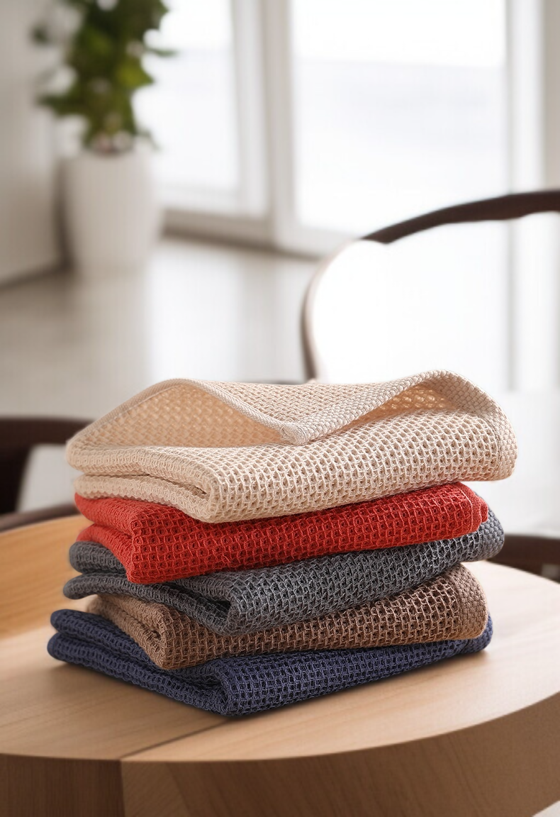 Přírodní čistící hadřík s motivem včelích buněk