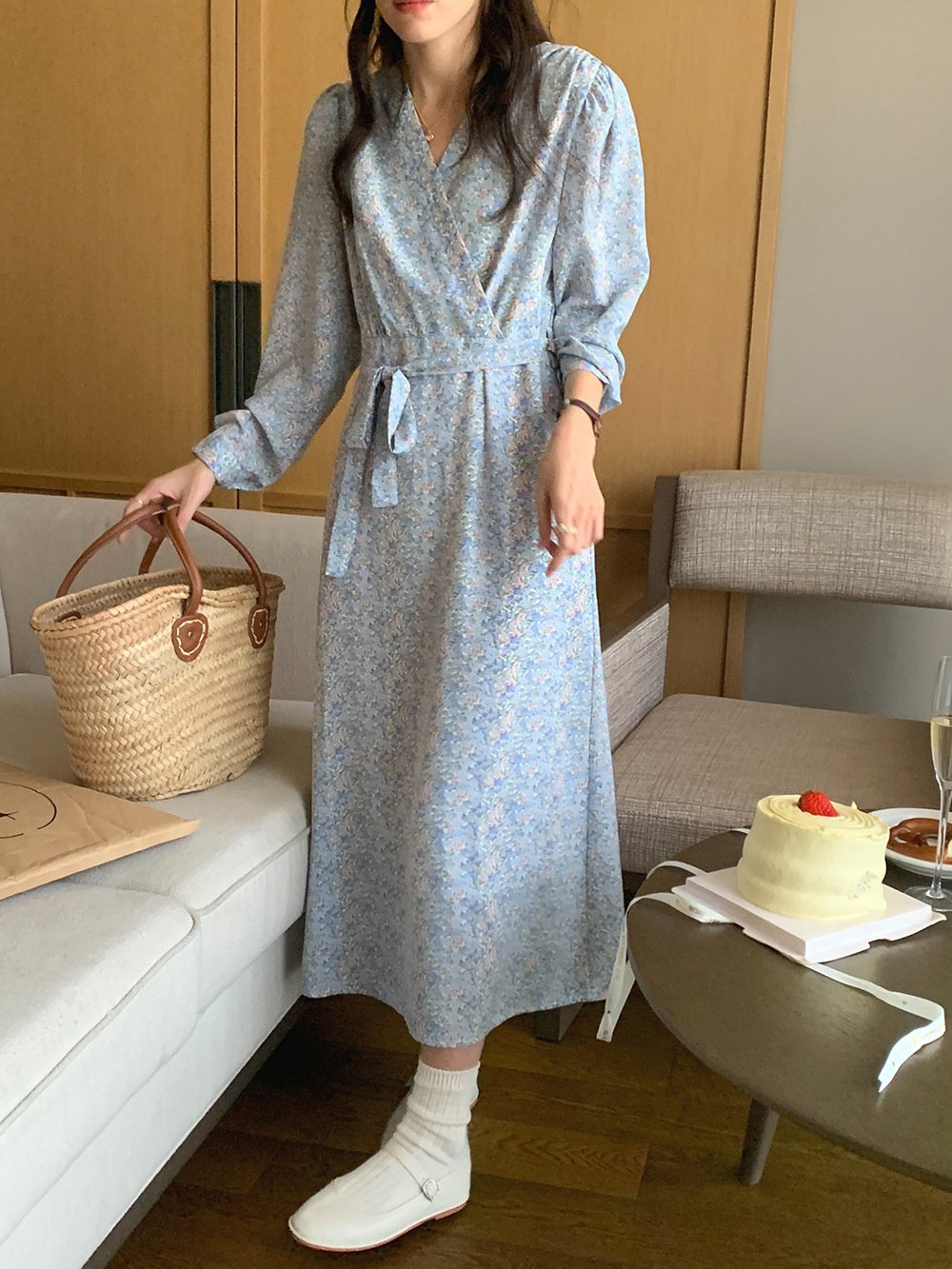 편안한 착용감의 허리 조절 스트링 원피스