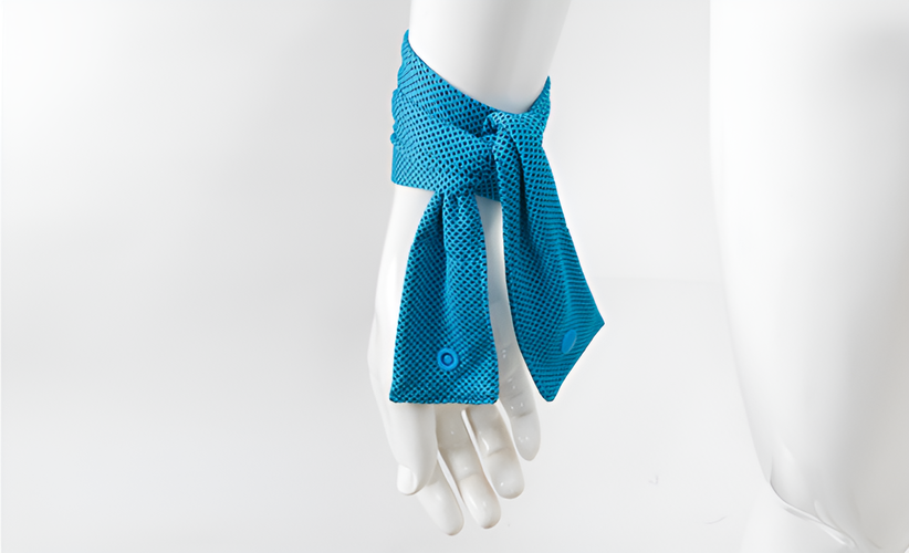 繰り返し使える冷感ネッククーラーでエコな熱中症対策