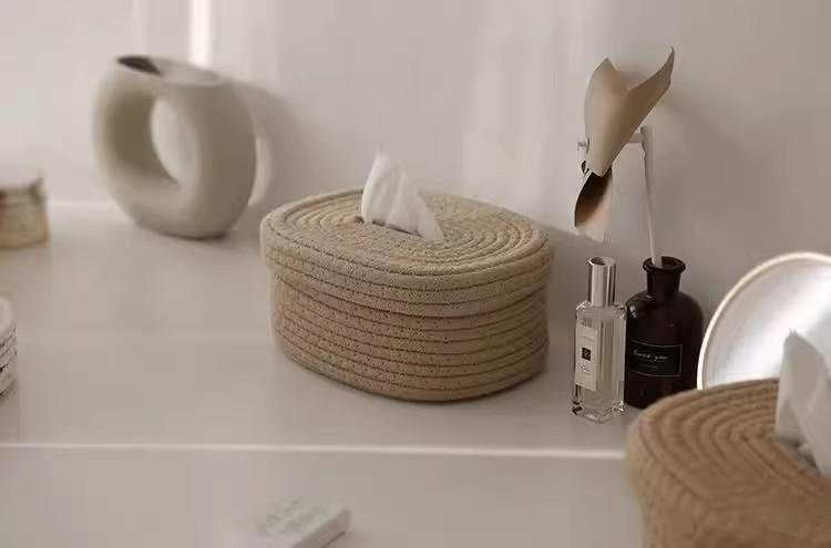 Boîte à mouchoirs nordique en corde de coton avec couvercle sur table de salon