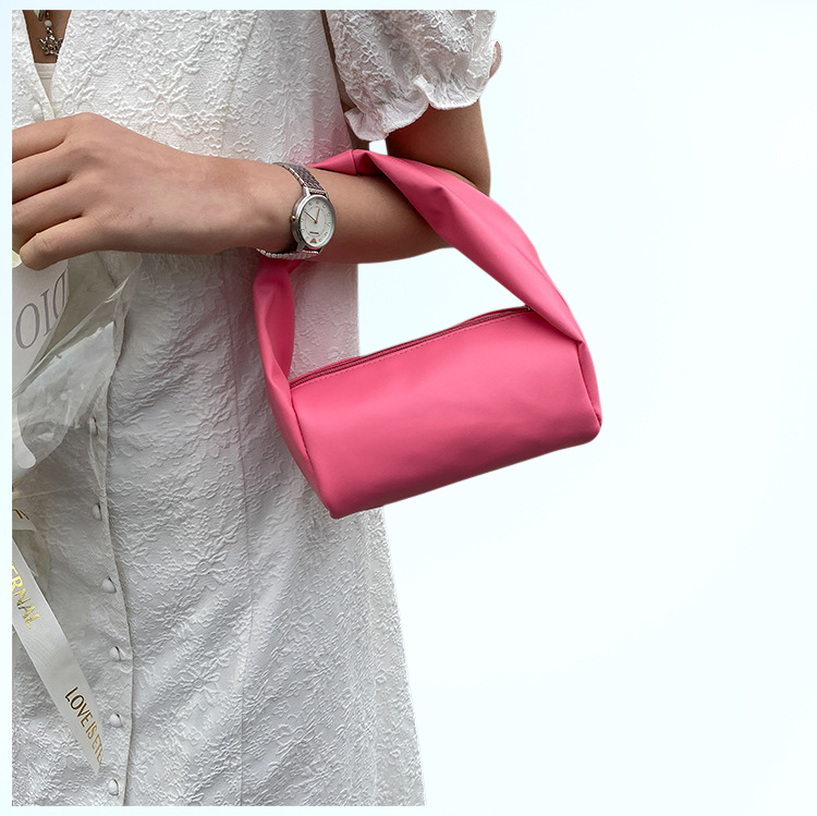 กระเป๋าสะพายไหล่หนังนิ่มสไตล์เรโทรเรียบง่ายสำหรับผู้หญิง