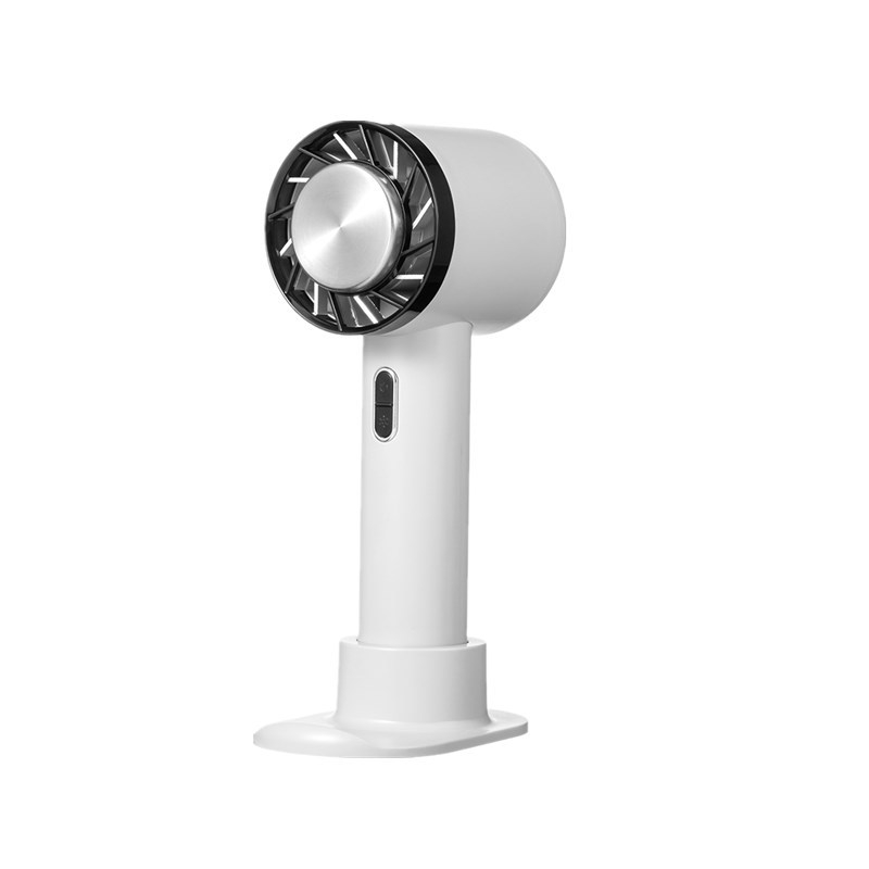 コンパクトなデザインの冷風扇で常夏気分を味わおう