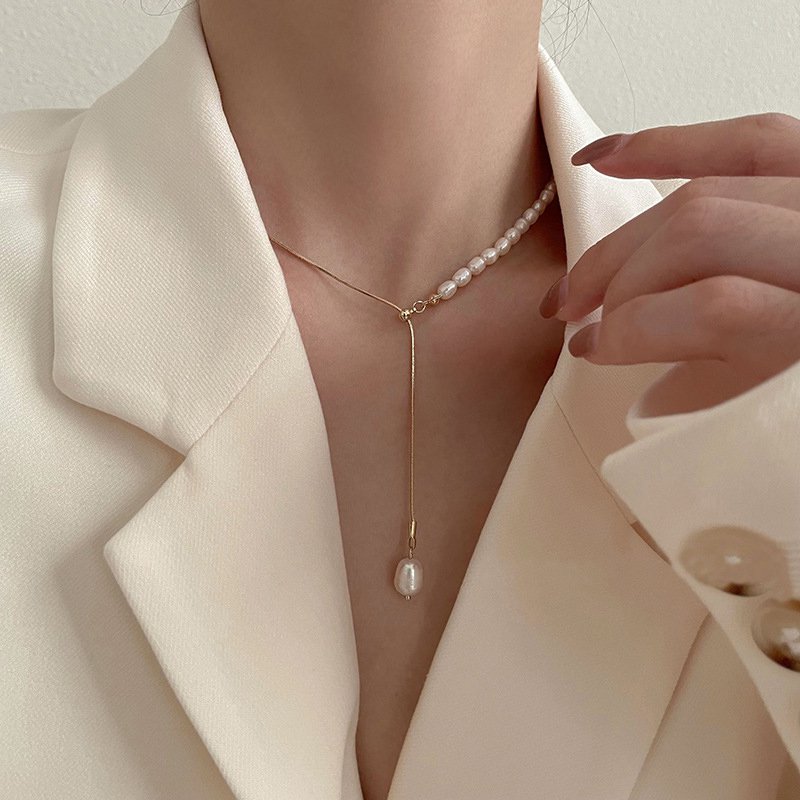 鎖骨レディネックレス