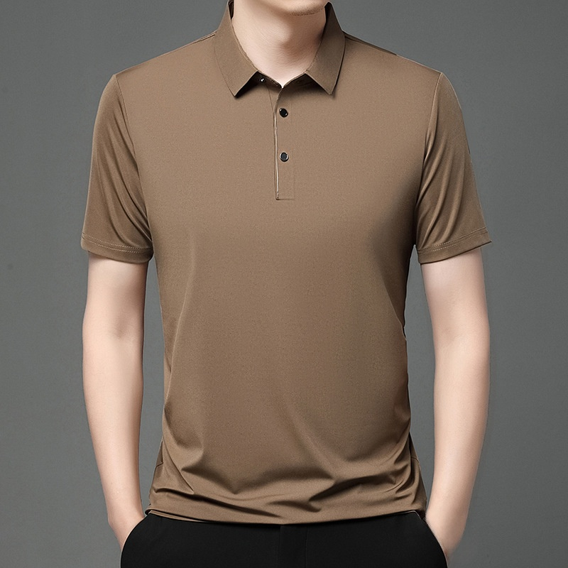 おしゃれなメンズ半袖Tシャツコーディネート