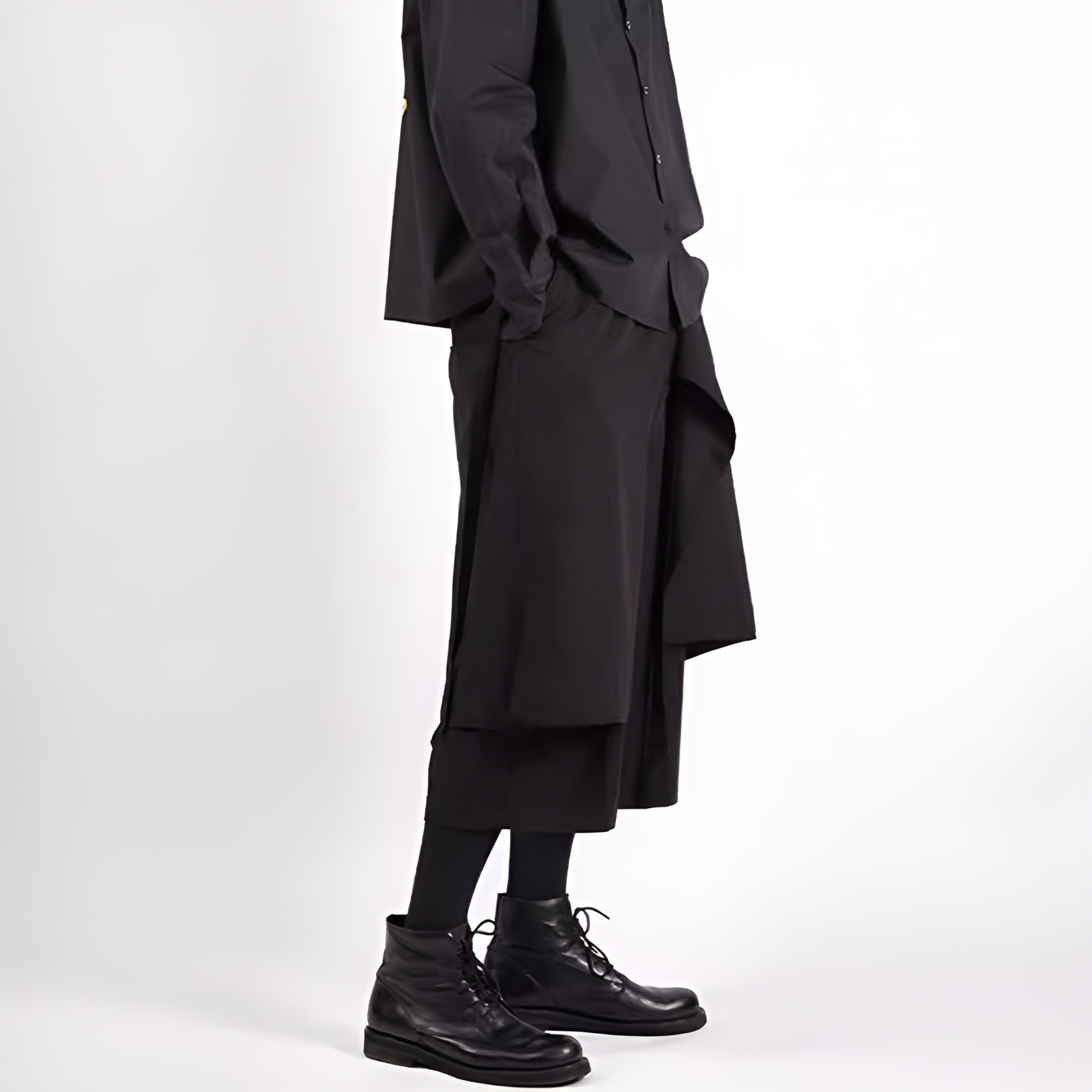 春夏のメンズワイドレッグパンツ、フェイクツーピースデザイン、キュロット、ニッチなゆったりした大きいサイズのサムライ89点パンツ