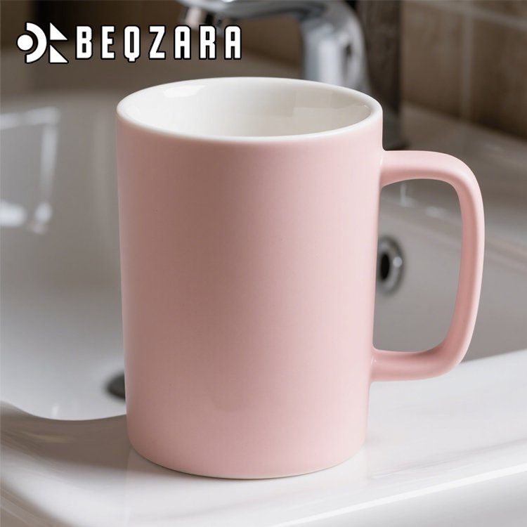 구강 청결제 컵의 항균 기능 강조 이미지