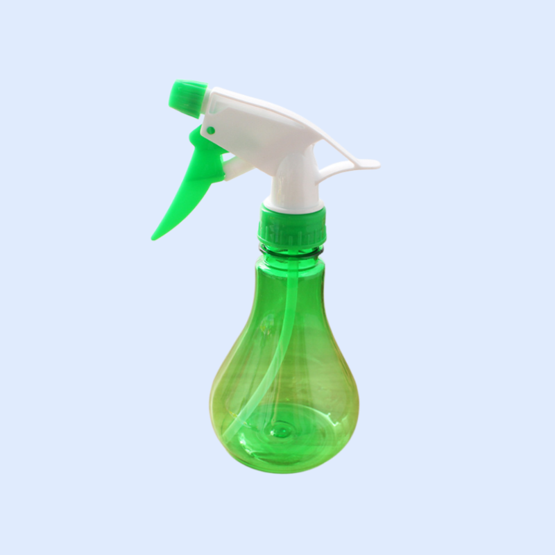 キャンディカラーの手押し式スプレーボトル