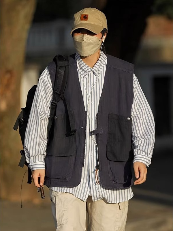 ポケット多数搭載の便利なワークベスト