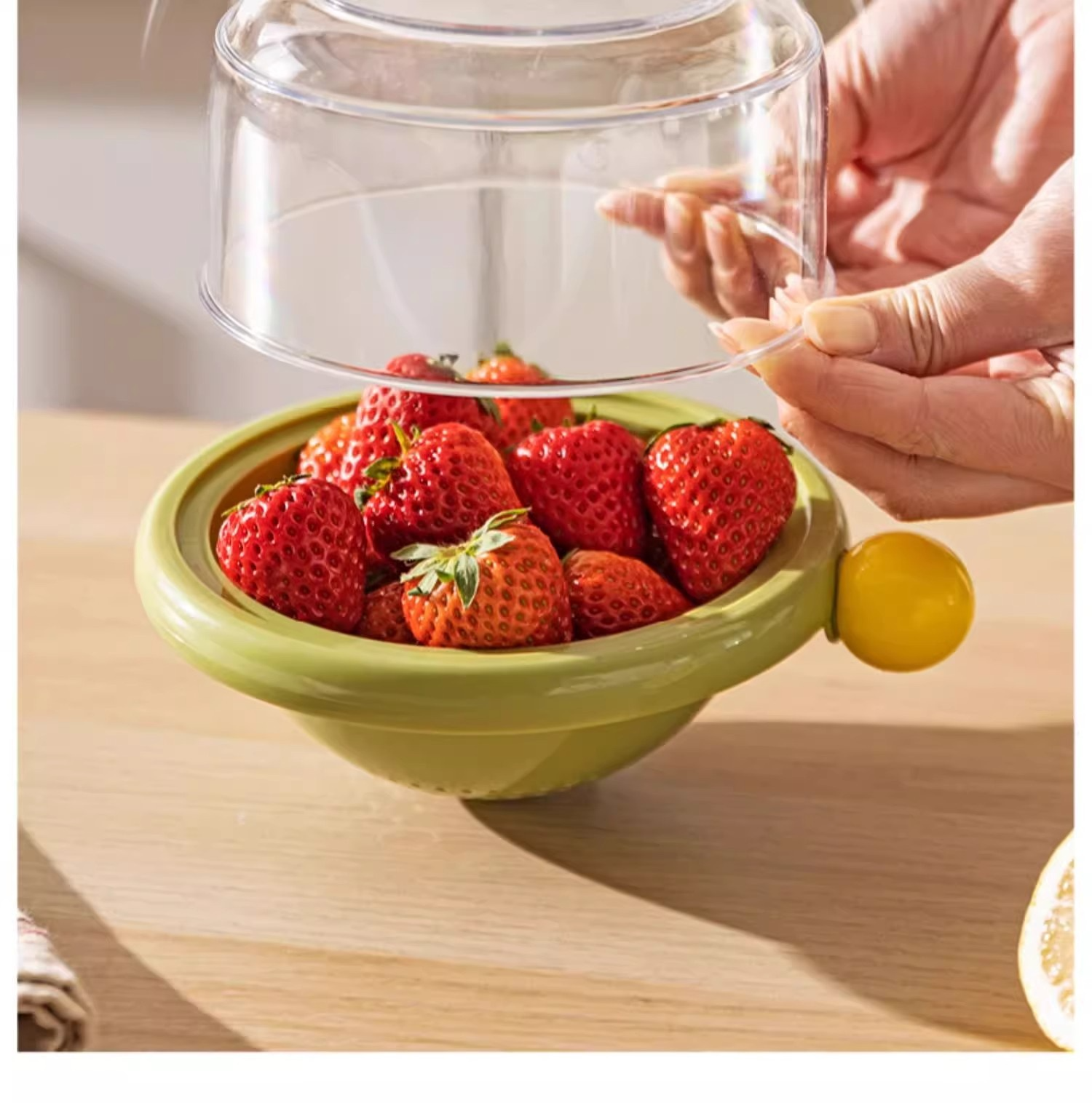 Detail roztomilého designu košíku na nádobí