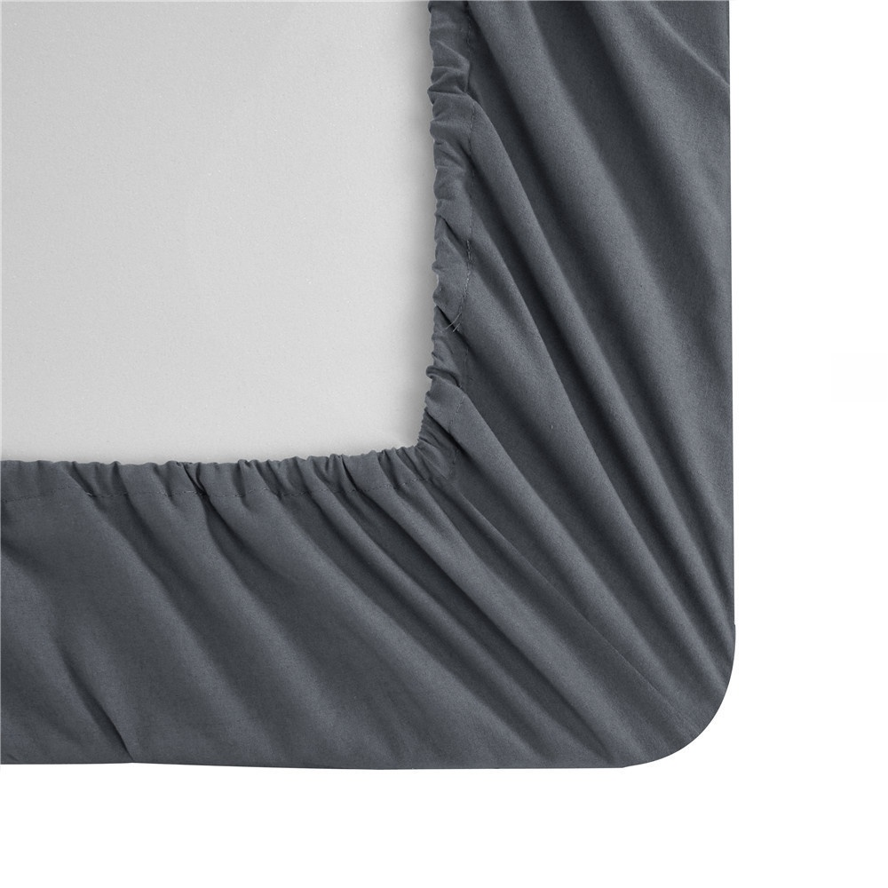 Bedding and fitted sheet set