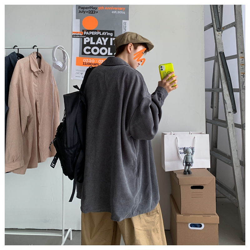 ティーンエイジャーのゆったり長袖コーデュロイシャツ ハンサムカジュアルシャツ秋ユニセックス個性シャツ