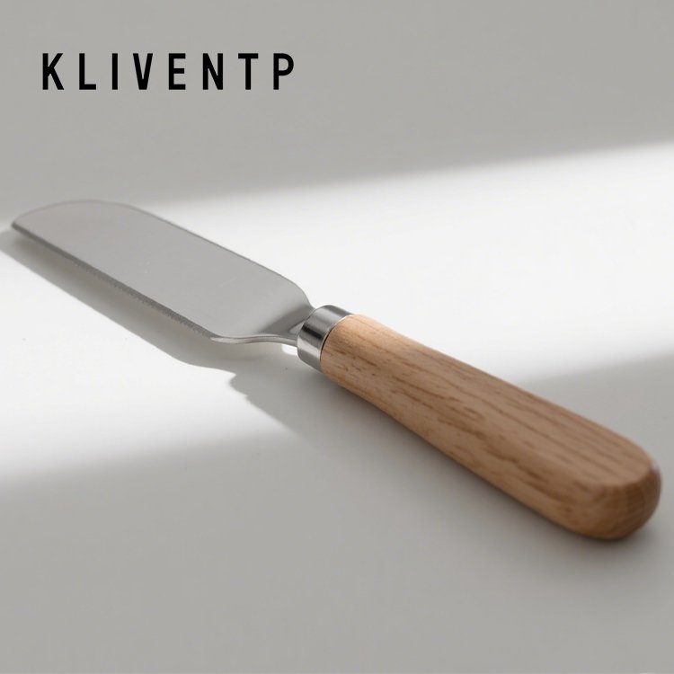 Wooden handle butter knife for spreading