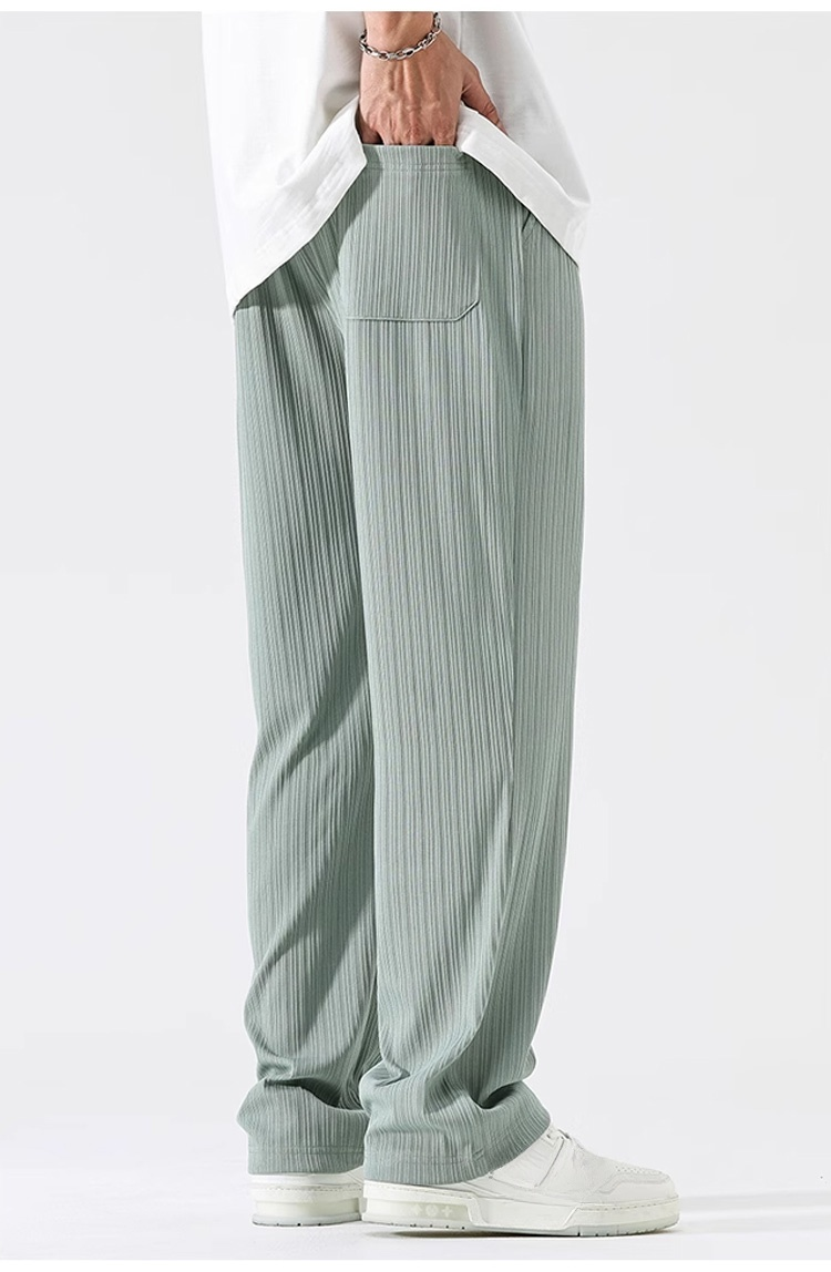 動きやすさ抜群のメンズ涼感パンツ