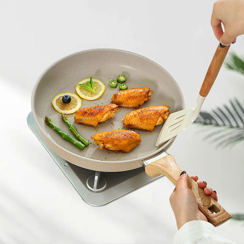 フライパン 麦飯石ステーキフライパン 多機能家庭用パンケーキフライパン ノンスティックパン 滑らか ユニバーサル 軽量 お手入れ簡単 丈夫 耐摩耗性