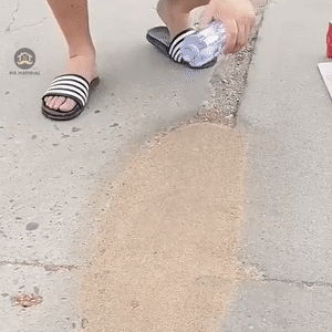 1726742293164379_29.gif