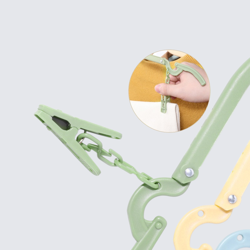 強化プラスチック素材のハンガー構造