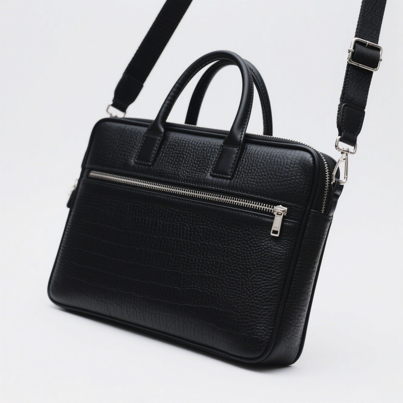 Elegantní černá business aktovka s kvalitním vzhledem