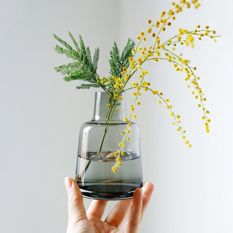 贅沢・シンプルなガラス花瓶